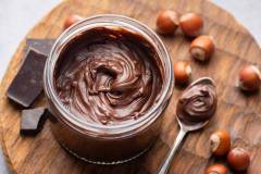 Hazelnut-chocolate-spread-in-a-jar - Copie - Copie